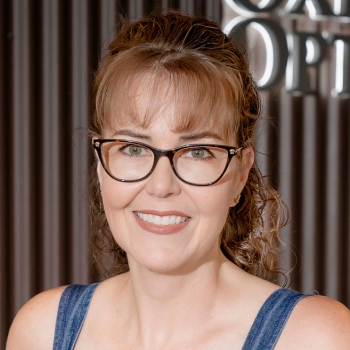 Dr. Sarah Andreasen